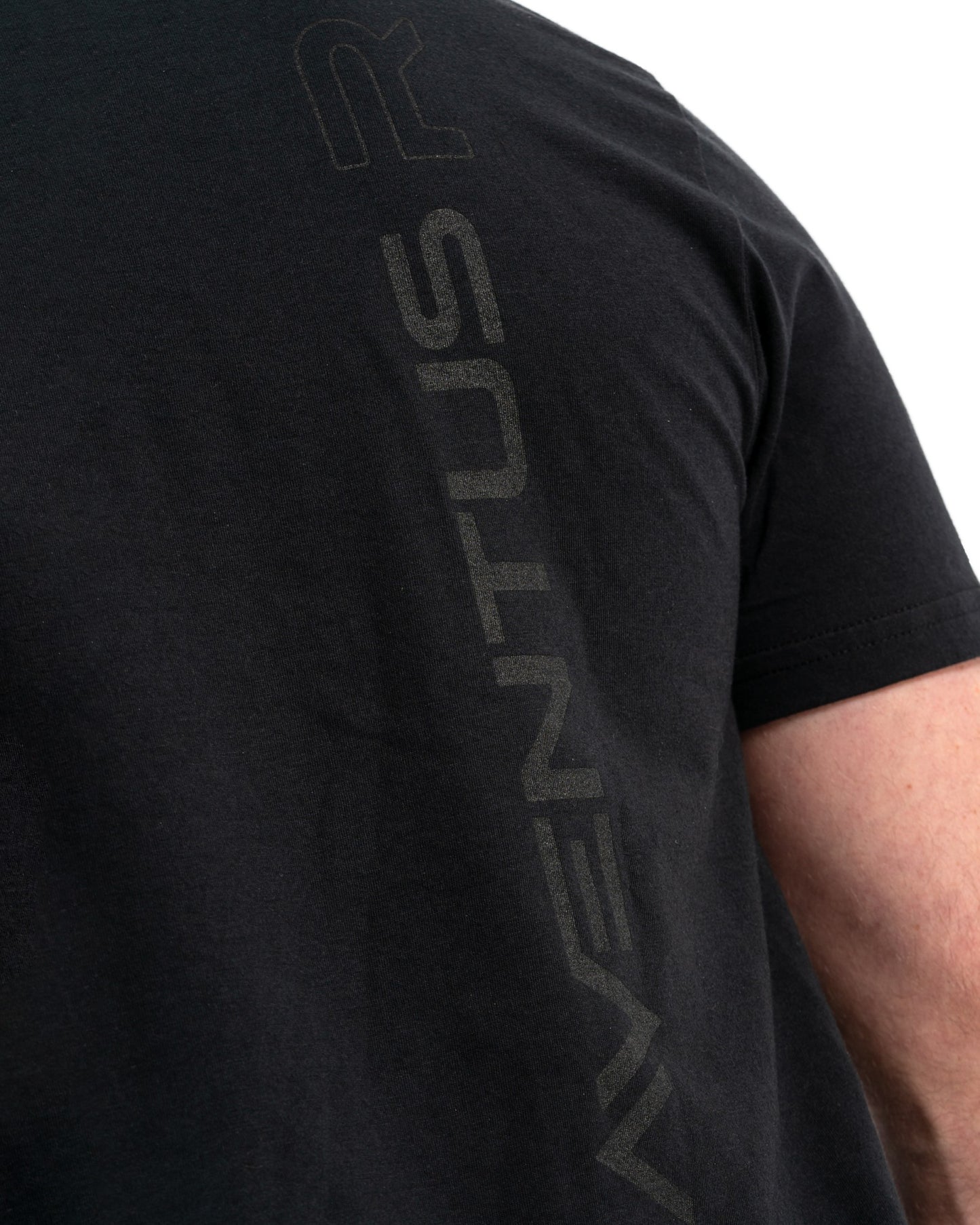 Aventus R Tee