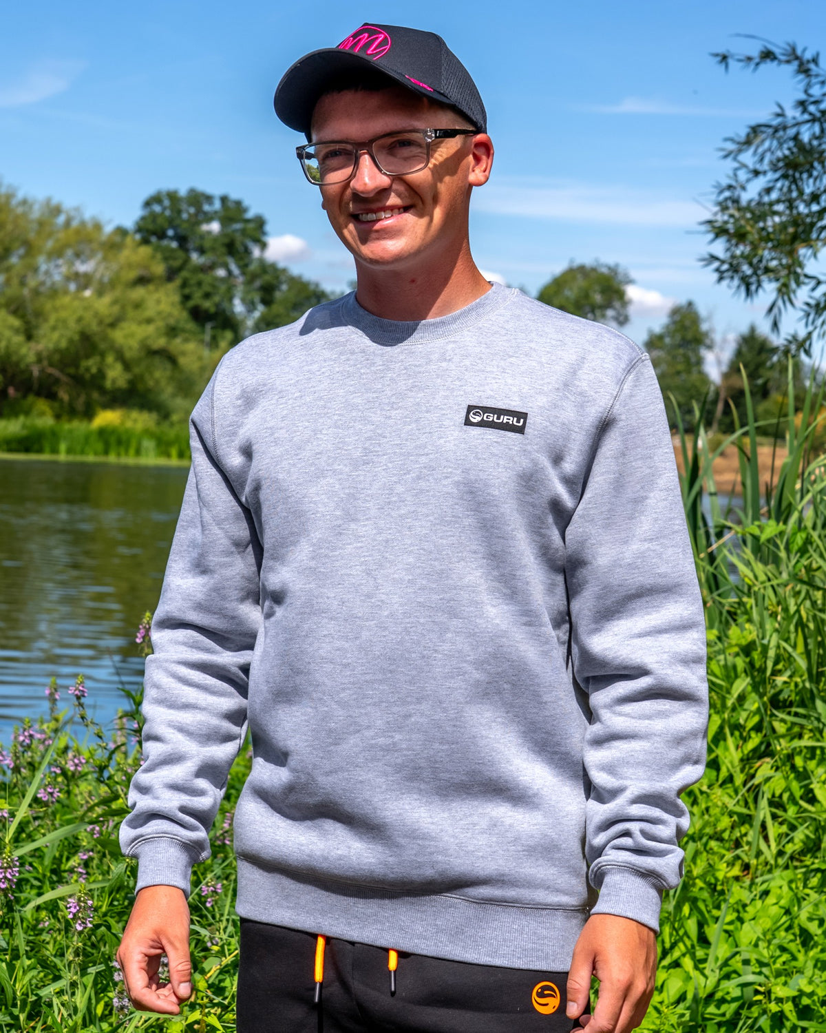Patch Crewneck Grey