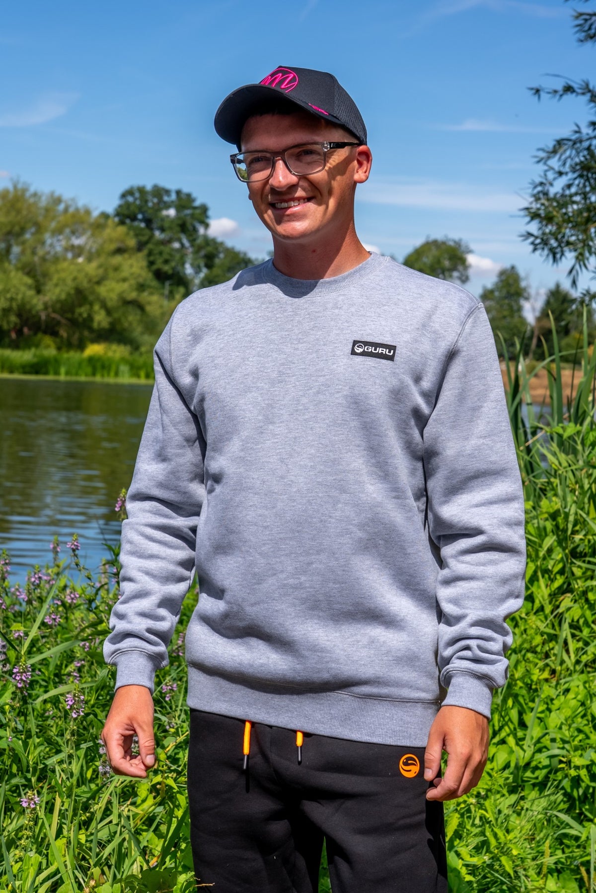 Patch Crewneck Grey